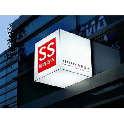 Full Color 1R1G1B HD Magic Cube LED Display com gabinete de ferro IP31